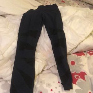 Lulu leggings - navy with mesh cutouts